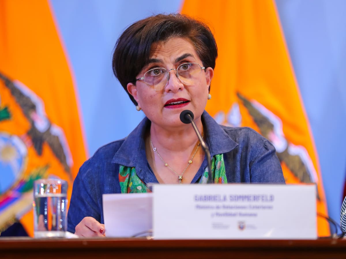 Ecuador no ha recibido nota de protesta del Gobierno Petro por bomba sin explotar en Colombia