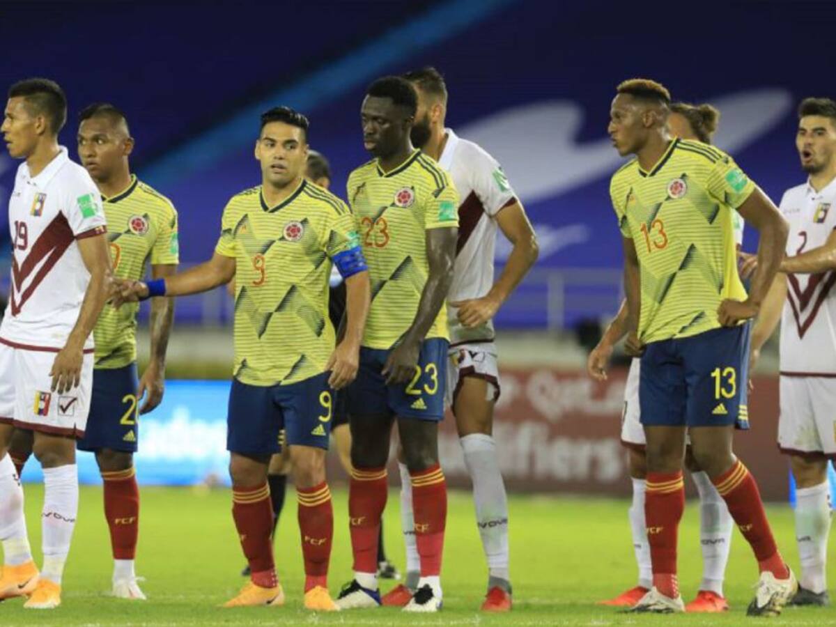 Ordenan restricciones a la venta de licor por eliminatorias de fútbol