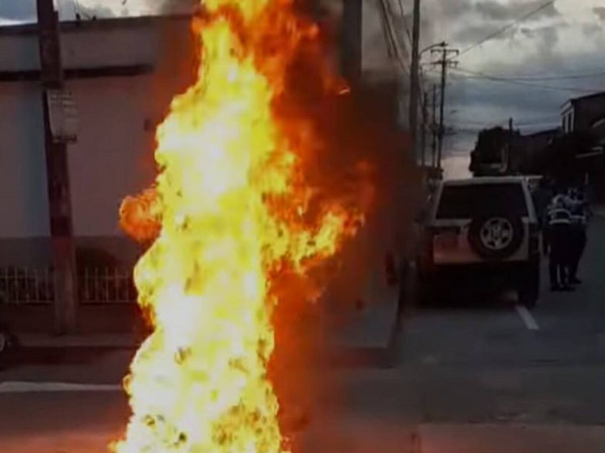 Hombre prendió fuego a su moto para evitar operativo en La Tebaida