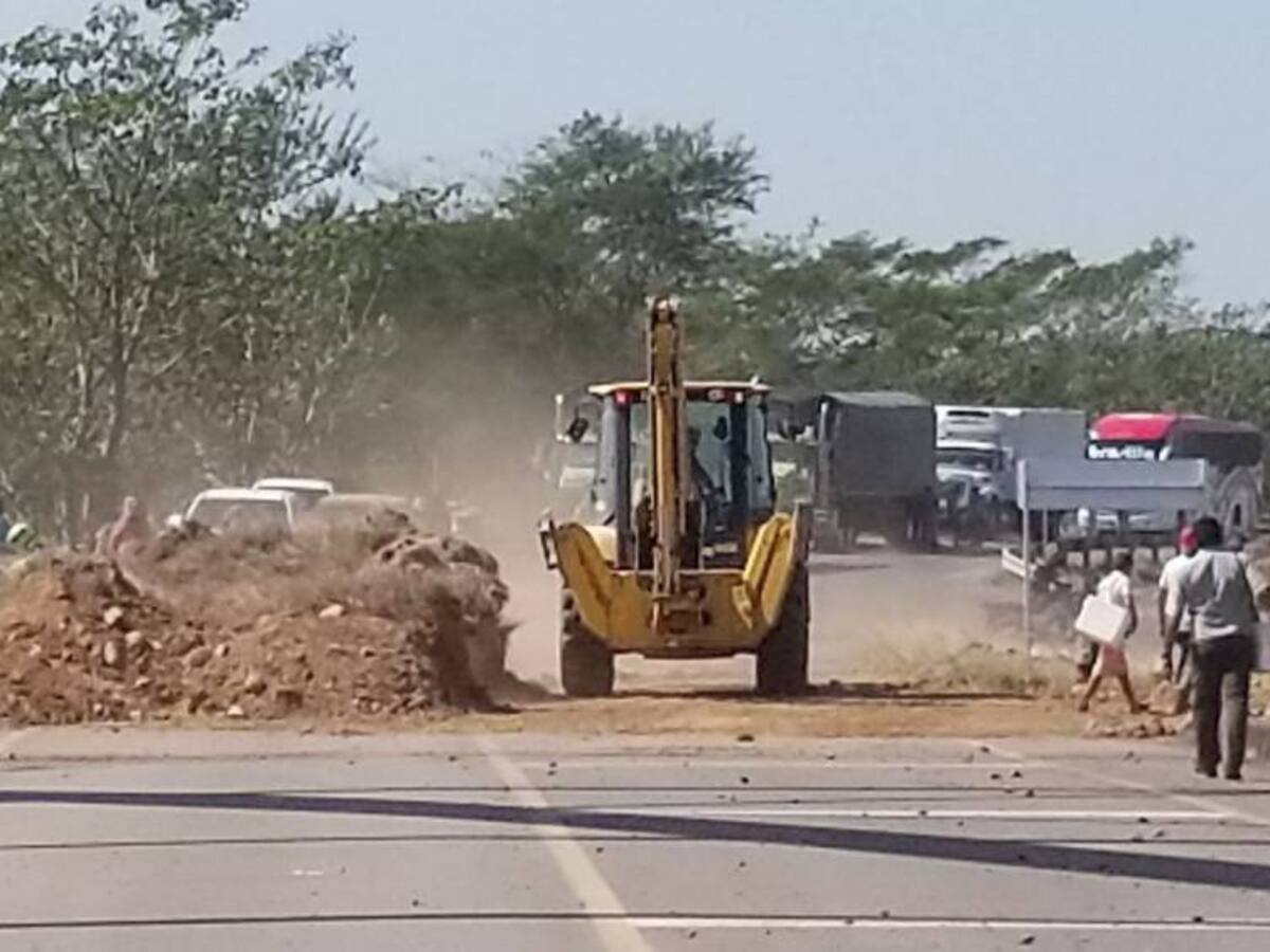 Habilitan paso de transporte de carga en el sur del Cesar