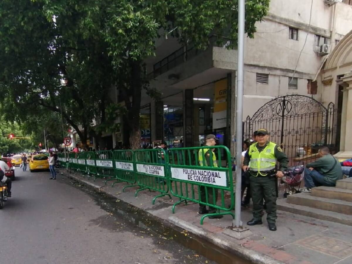 Con vallas ponen freno al desorden en la ocupación del espacio público