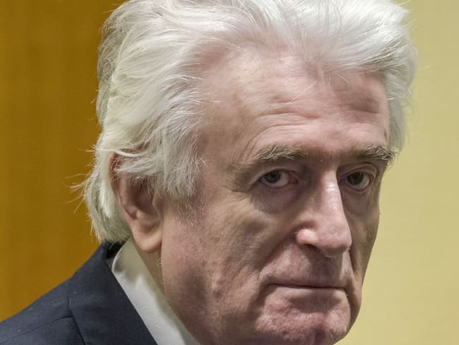 Cadena perpetua a Radovan Karadzic por genocidio en Bosnia