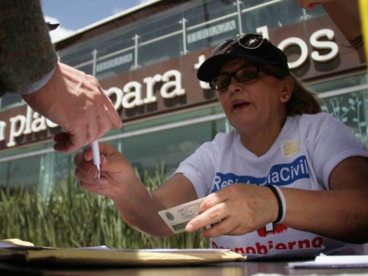 Proliferación de candidatos por firmas pone en aprietos económicos a la Registraduría