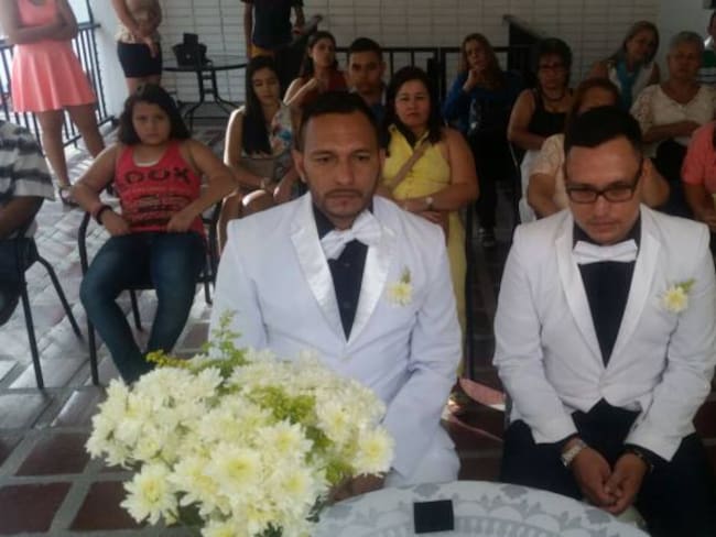 Un estilista y un administrador de empresas, la primera pareja gay en Colombia que se casó en Cali