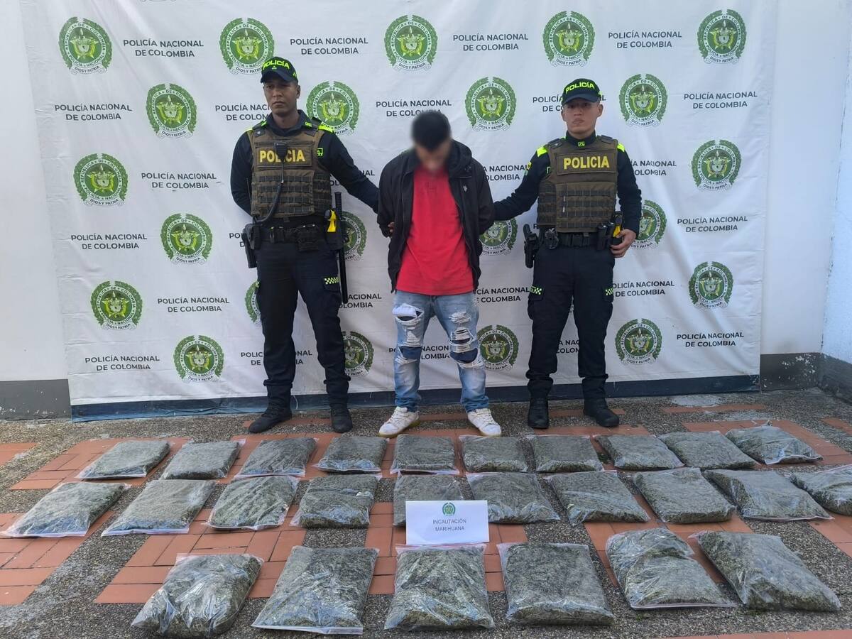 Capturan a ciudadano chileno con 13 kilos de marihuana en Tesalia