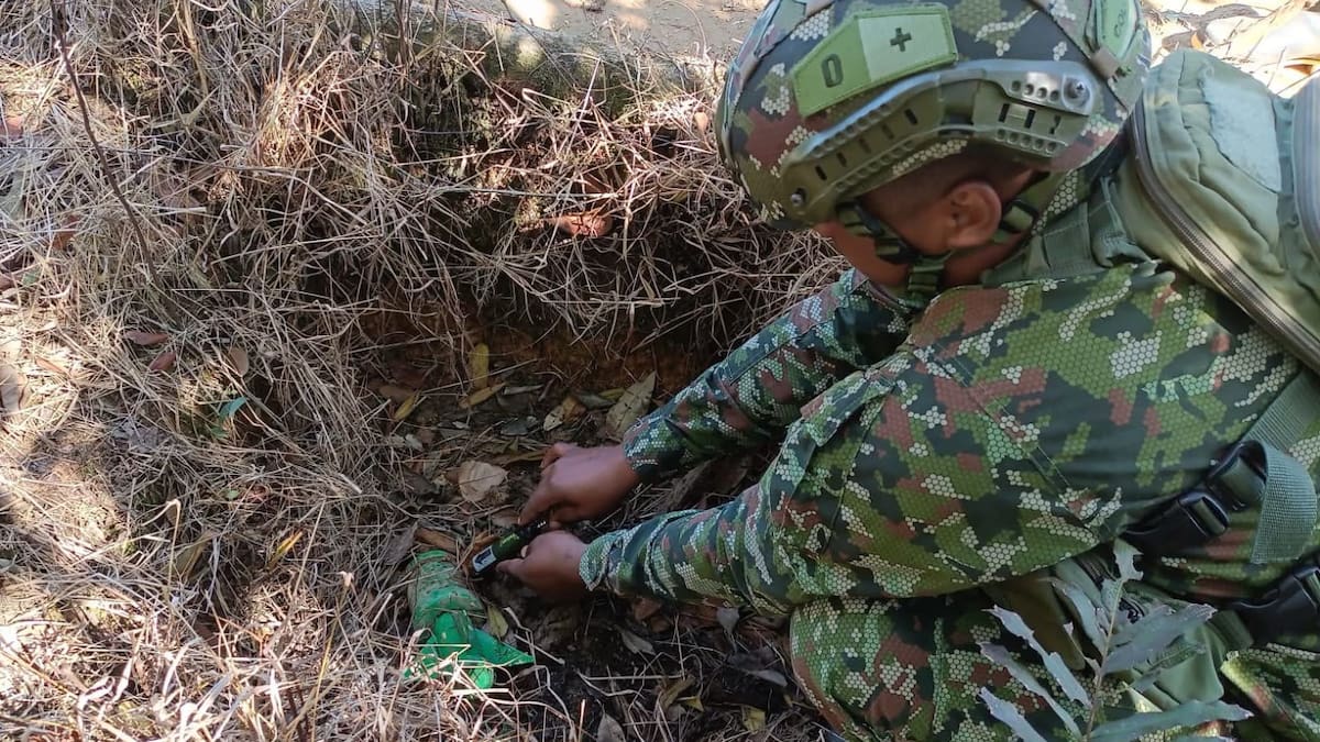 Un explosivo de las disidencias que no detonó fue destruido por el Ejército en el Cauca