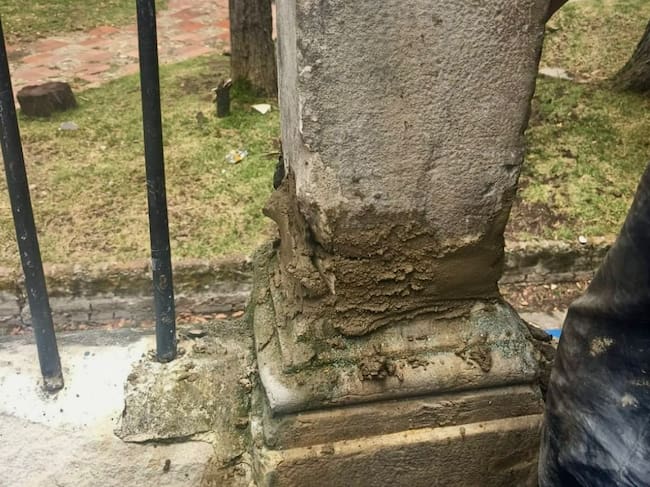 Reparan columna del Bosque de la República con cemento tradicional y sin asesoría patrimonial