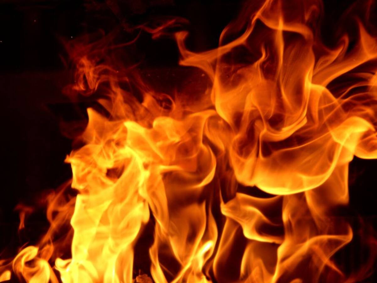 Incendio en Emiratos Árabes consumió un mercado de alimentos