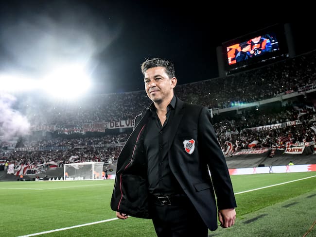 BUENOS AIRES, ARGENTINA - OCTOBER 12: Marcelo Gallardo coach of River Plate looks on prior a match between River Plate and Platense as part of Liga Profesional 2022 at Estadio Más Monumental Antonio Vespucio Liberti on October 12, 2022 in Buenos Aires, Argentina. (Photo by Marcelo Endelli/Getty Images)
