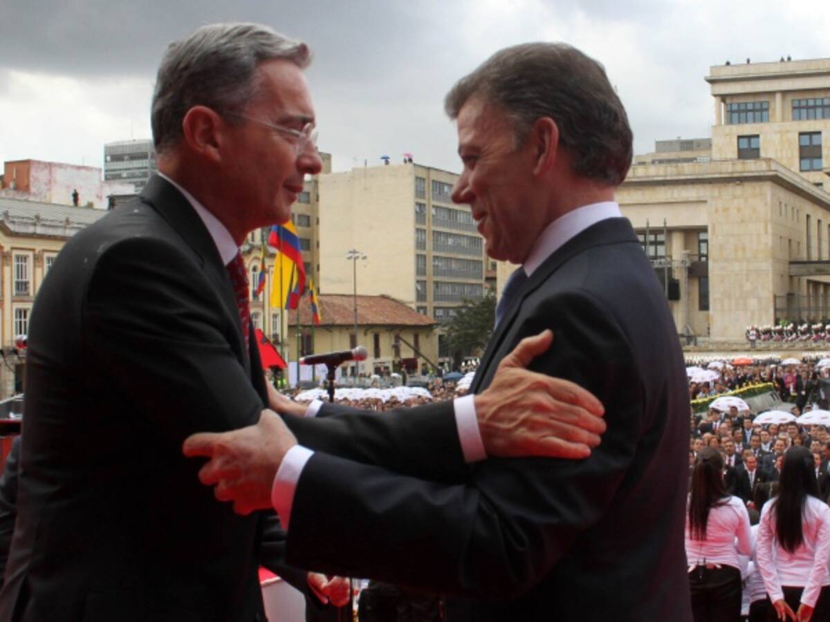 La paz se logrará con o sin Uribe, prefiero mil veces que sea con él: Santos