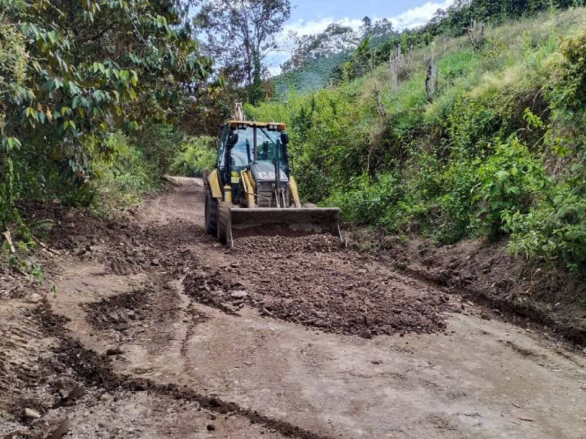 5 mil millones para vías en el Huila