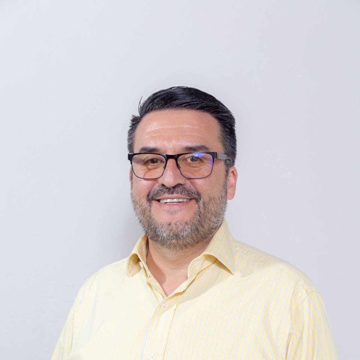 La compañía aérea Viva designó como presidente interino a Francisco Lalinde