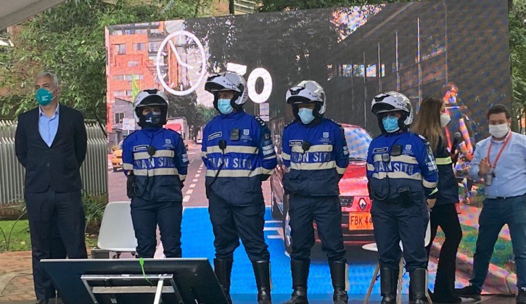 Agentes de Tránsito civiles