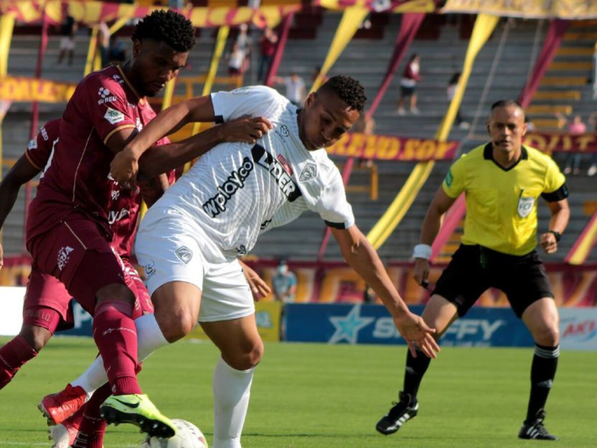 Patriotas logra su segundo triunfo de Liga remontando ante Tolima