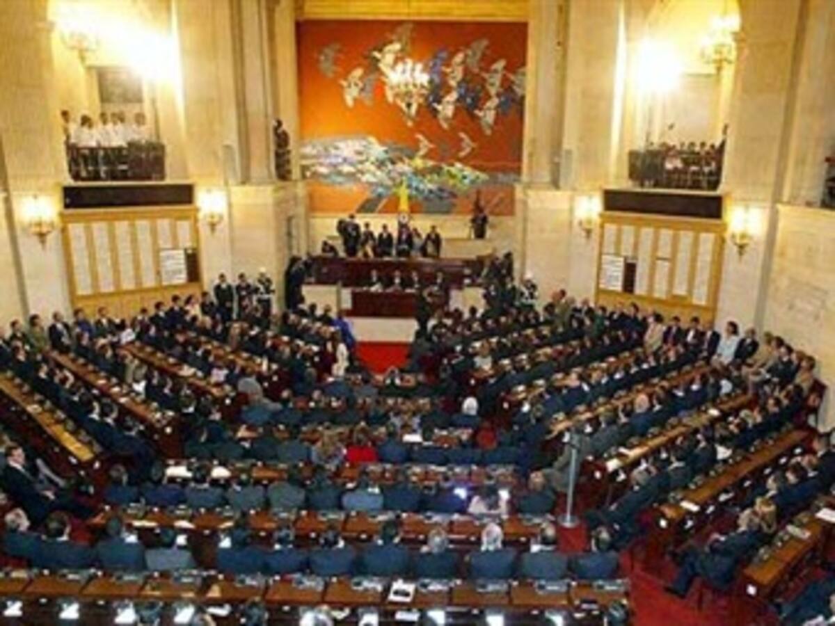 Conservadores condicionan aprobación de Reforma Tributaria a que se mantengan parafiscales