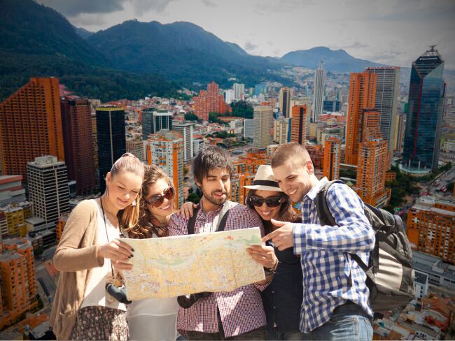 3 pueblos a menos de 2 horas de Bogotá para escaparse este fin de semana: Gasto en peajes o pasaje // Diseño: Caracol Radio