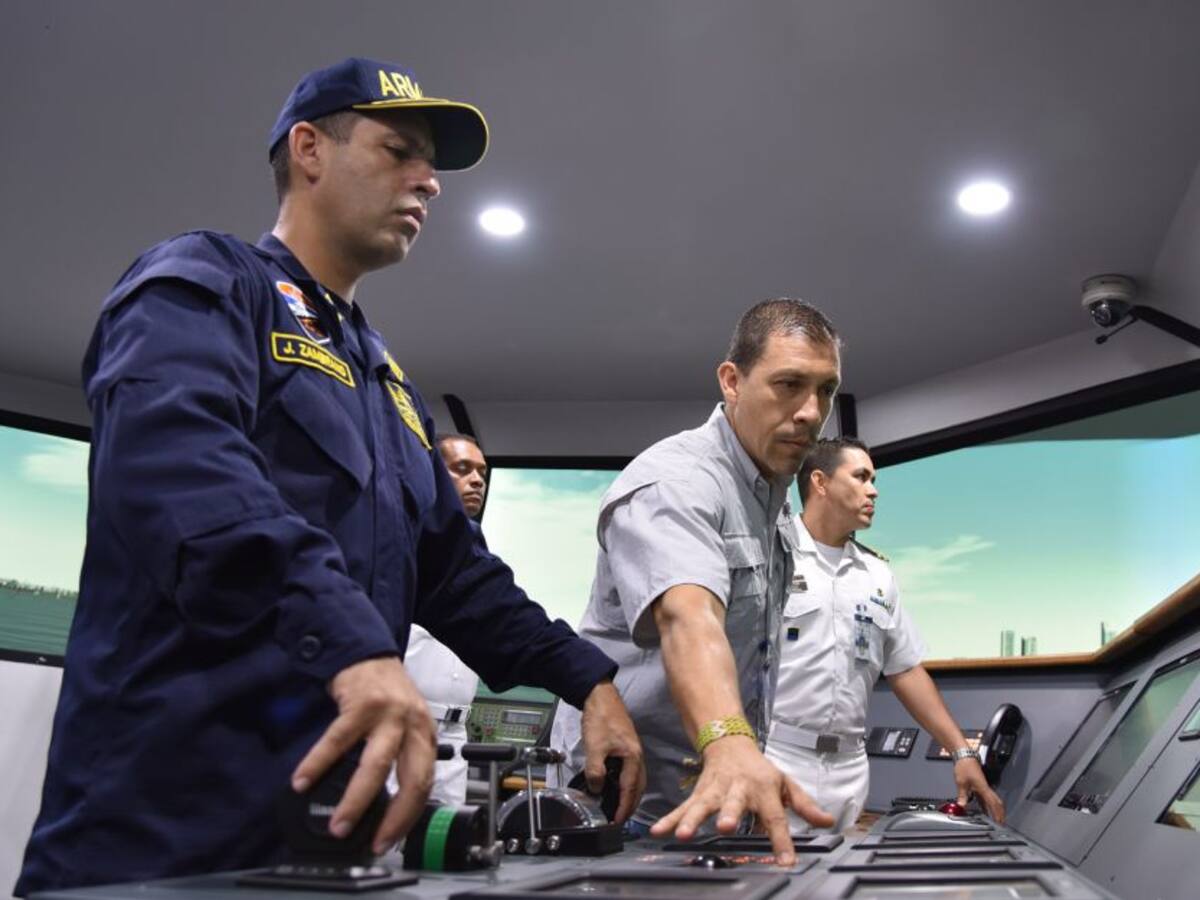 Escuela Naval de Cartagena finalizó capacitación en maniobras de simulación