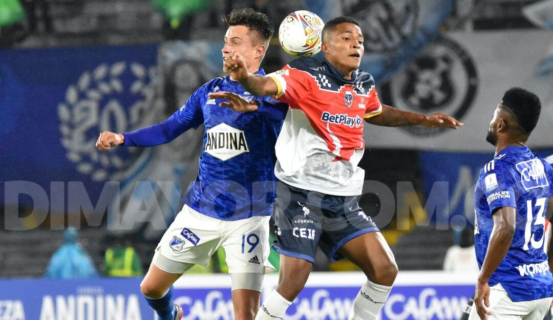 Millonarios venció 3-0 a Fortaleza en el primer juego en El Campín.