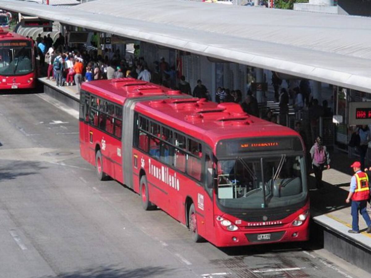 Transmilenio está desbaratado y los arreglos de fondo tomarán dos años: Peñalosa