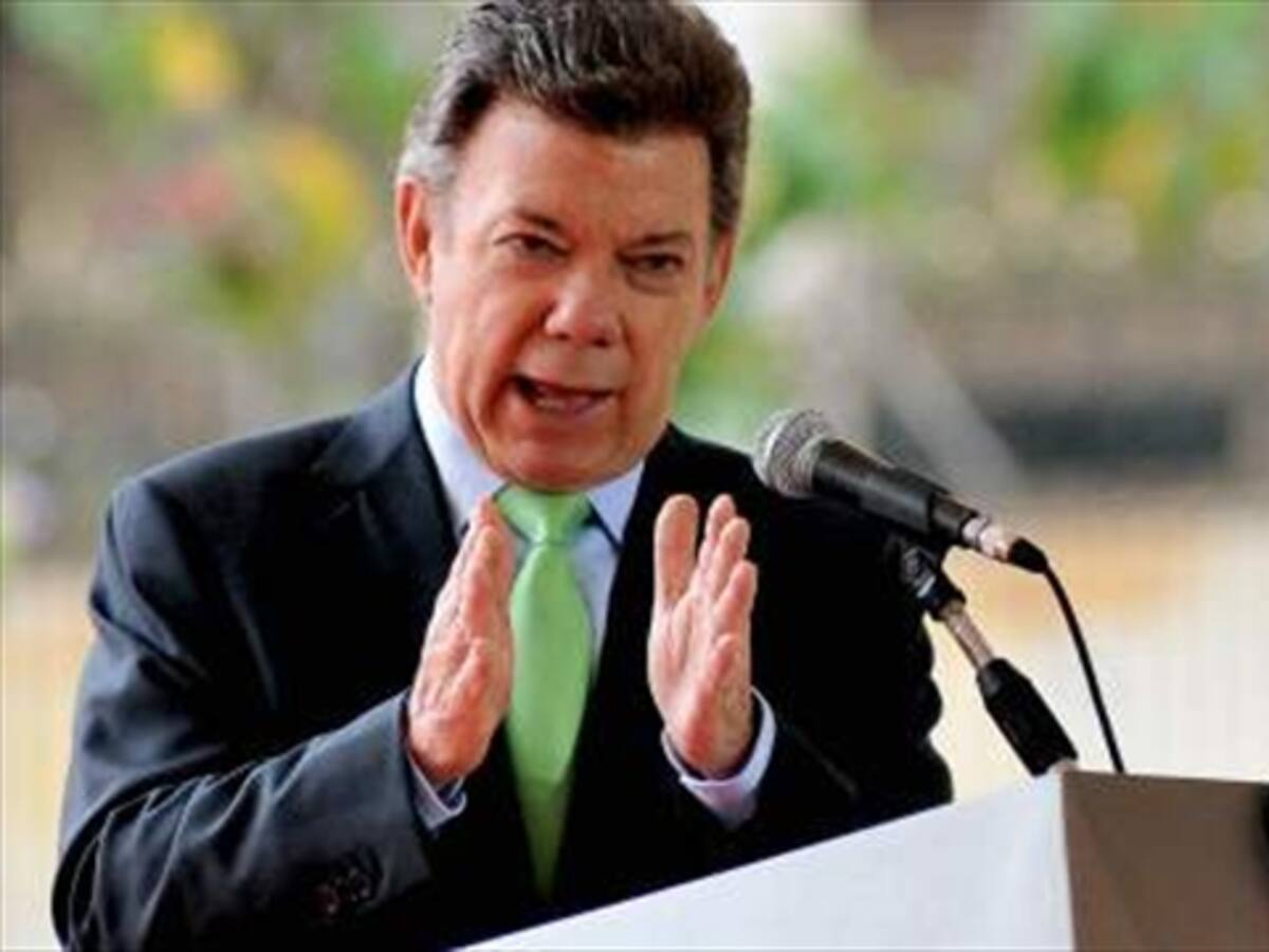 Policía debe perseverar para que ningún bandido se sienta cómodo: Santos
