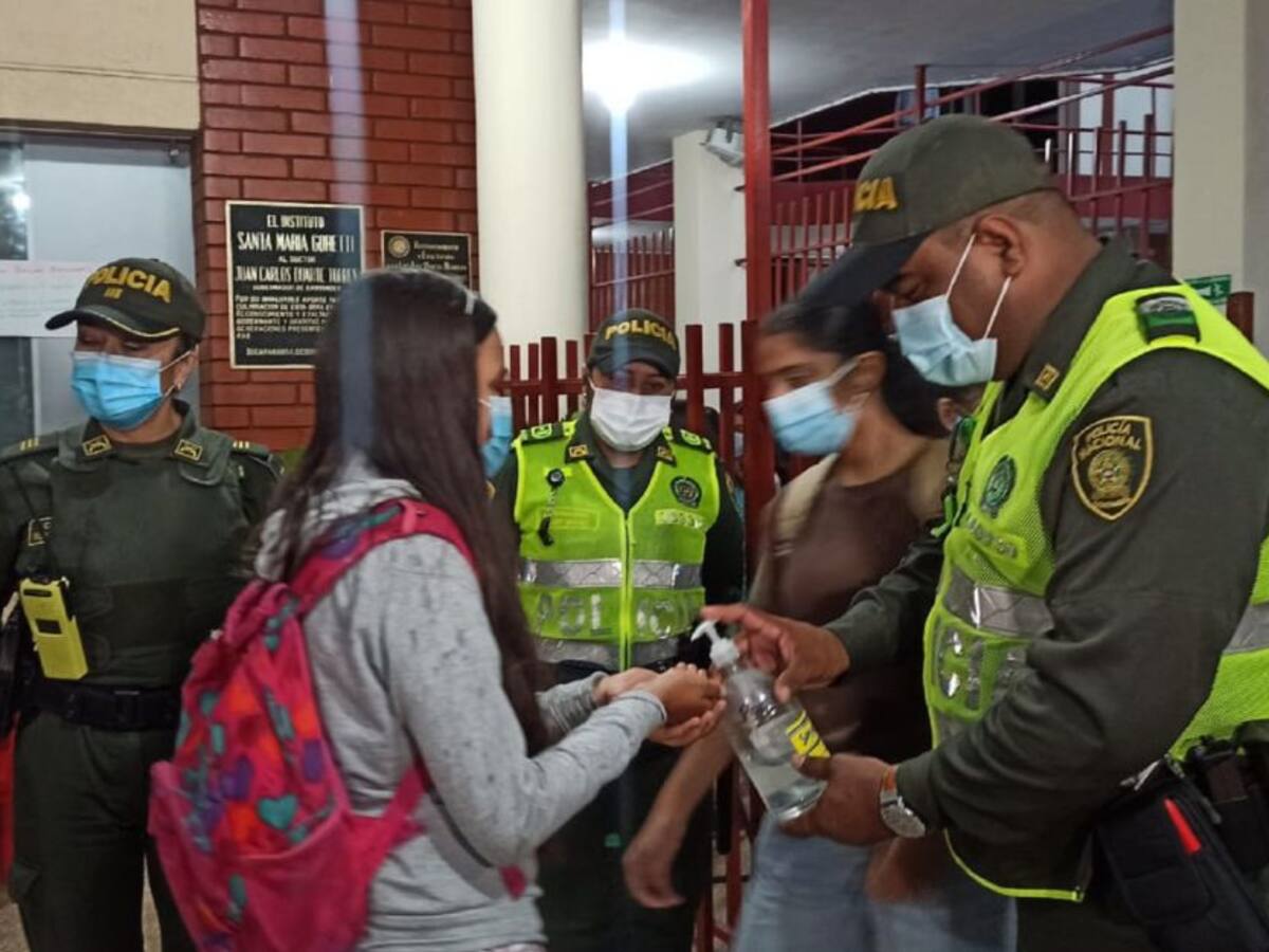 Con CAI móviles y 100 policías garantizarán seguridad en colegios
