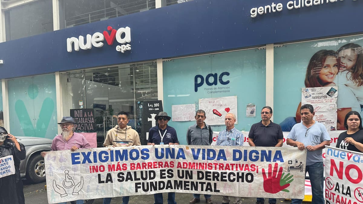 Gobernadora advierte cierre de servicios de salud en el Valle por falta de pagos