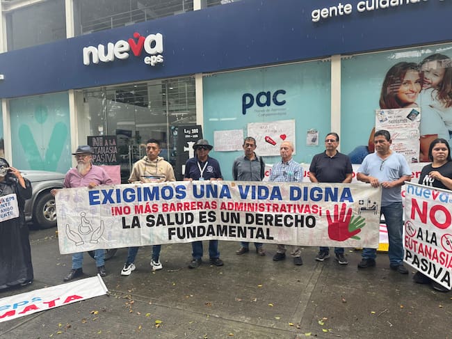 Las autoridades de salud del Valle, advierte que “de no aparecer los recursos para el pago de la red pública y privada en una distribución razonable, se verán obligados al cierre de muchos servicios.
