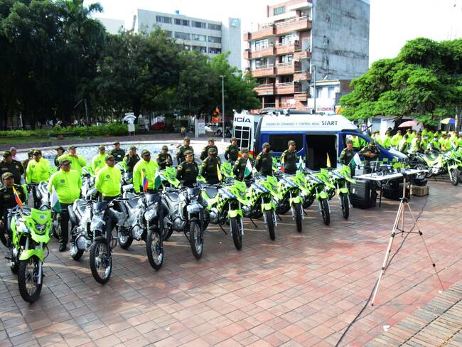 Las ayudas fueron entregadas en motocicletas y dos drones.