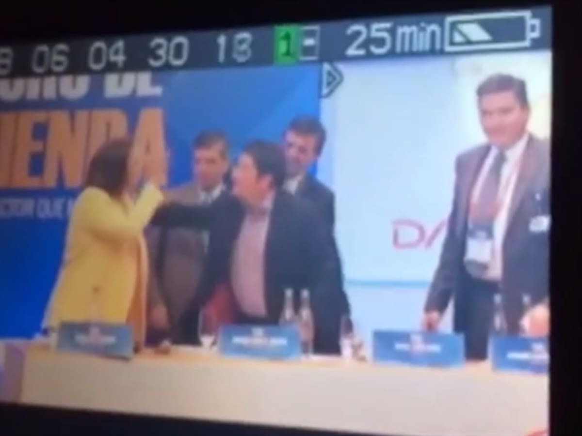 ¿Broma o desplante? Clara López y el curioso saludo a Pacho Santos