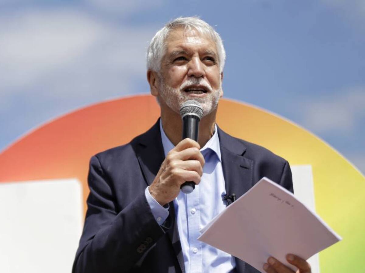 Peñalosa pedirá a Dilian Francisca Toro que sea su fórmula vicepresidencial