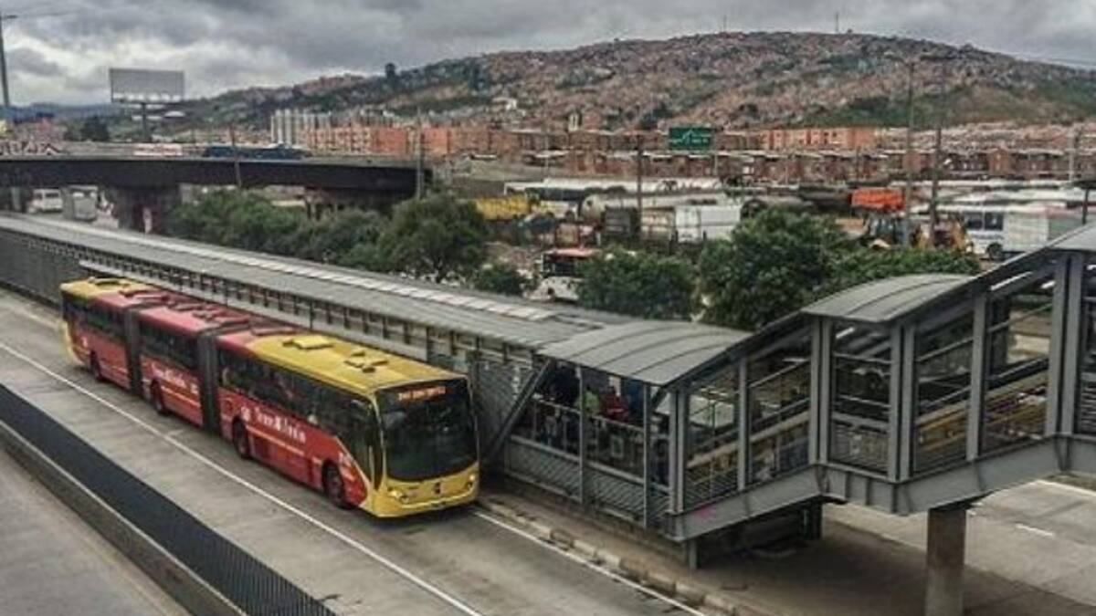 Firman acuerdo para implementar primer piloto de alimentadores para Transmilenio en Soacha