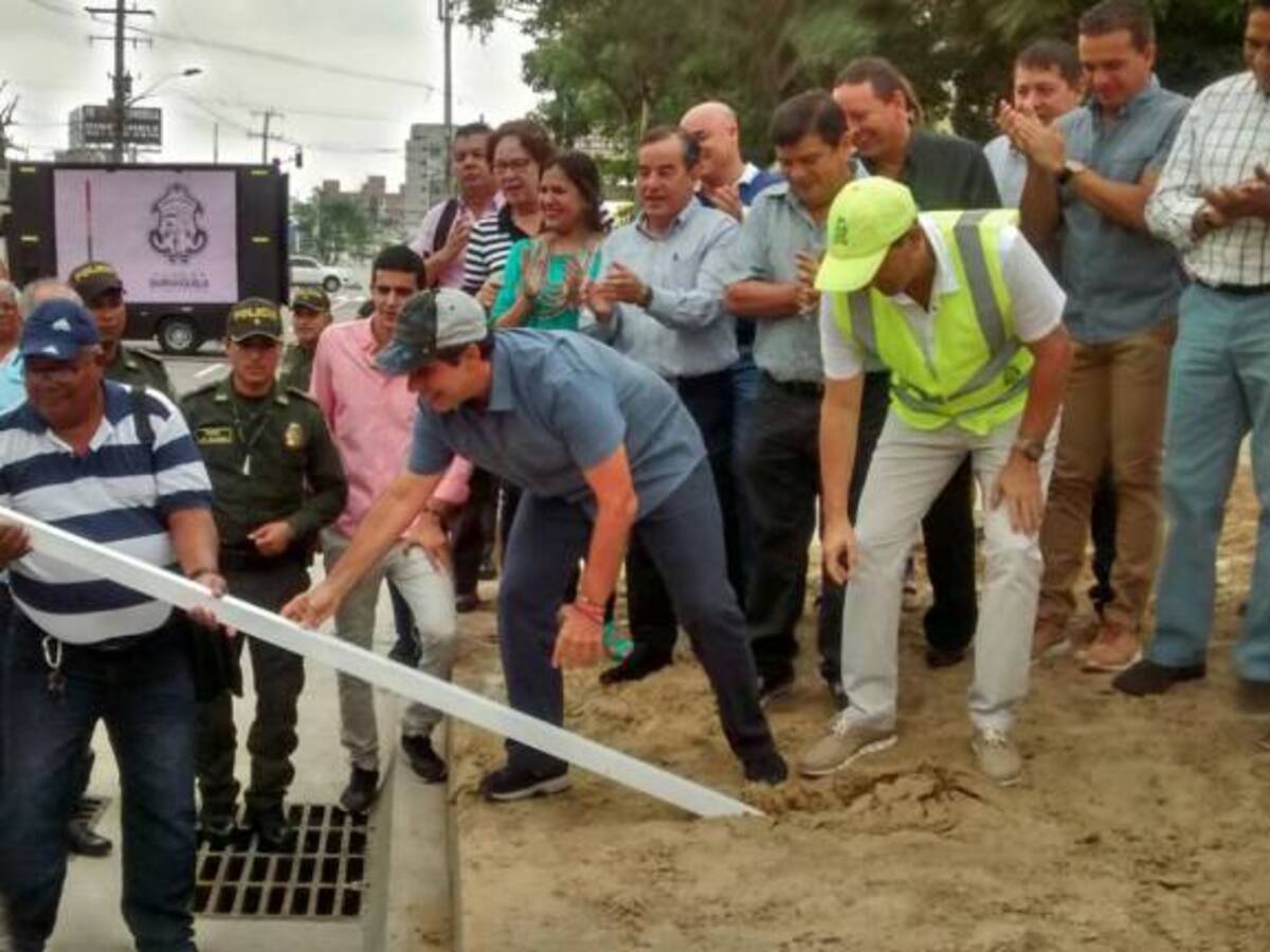 Entregan obras de canalizacióndel arroyo de la calle 84