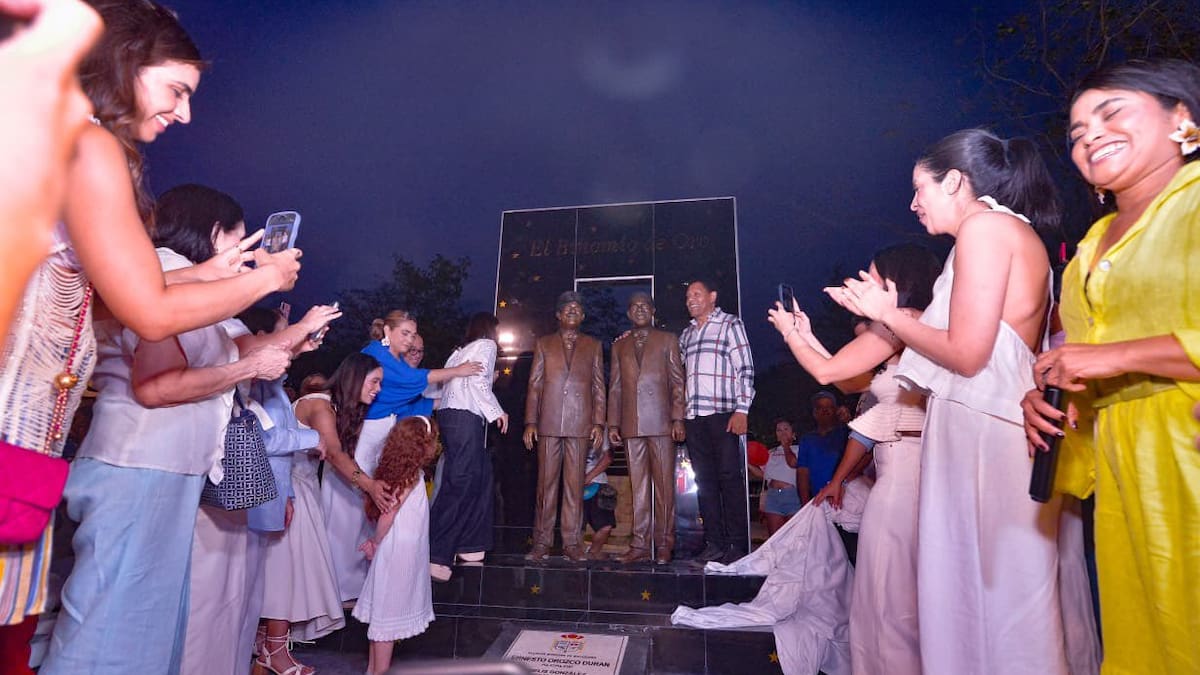 Alcalde de Valledupar ordena retirar estatuas de Rafael Orozco e Israel Romero: fueron criticadas