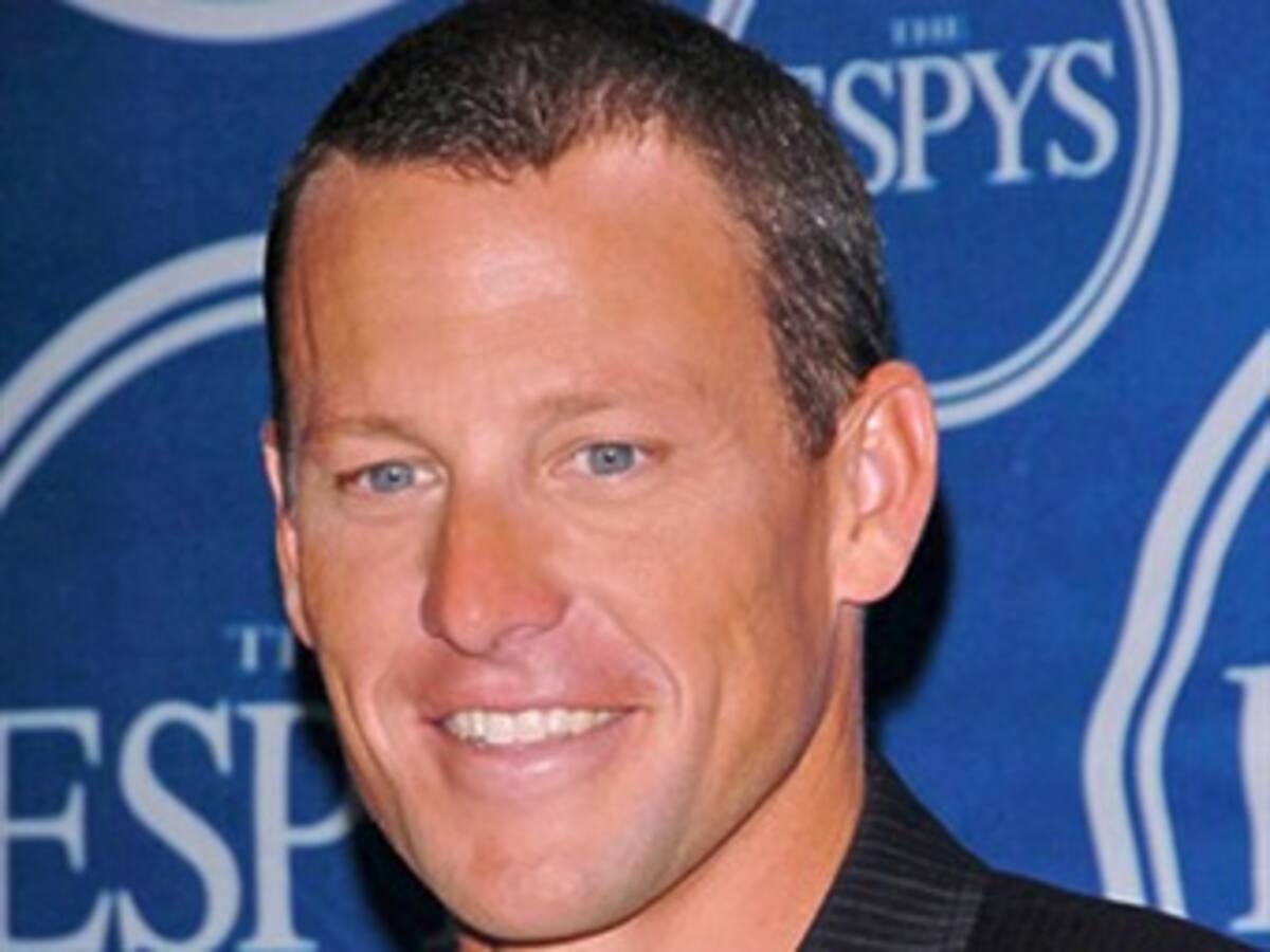 Lance Armstrong niega acusaciones de dopaje de su compatriota Floyd Landis
