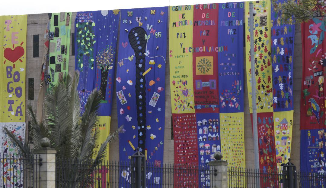 Víctimas del conflicto armado en Colombia. Mural de homenaje