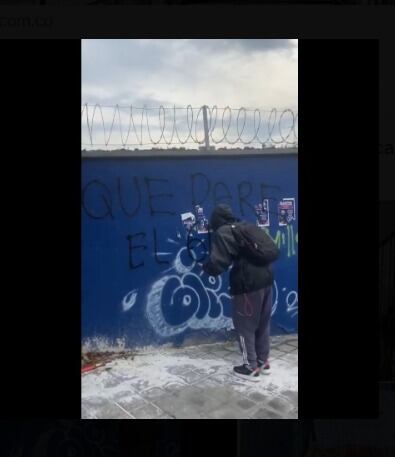 Encapuchados vandalizaron algunas calles en Bucaramanga.