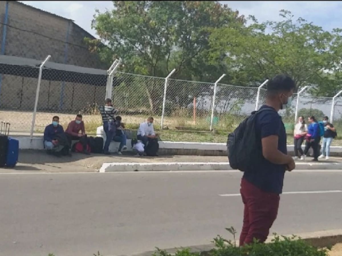 Traumatismo vivieron pasajeros del aeropuerto de Cúcuta tras atentado