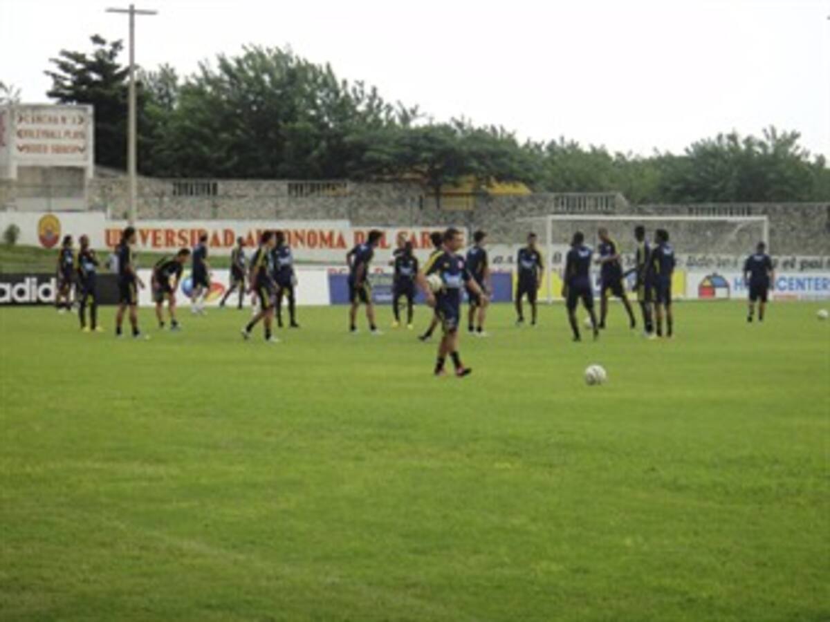 Selección Colombia entrenó con miras al partido ante Argentina
