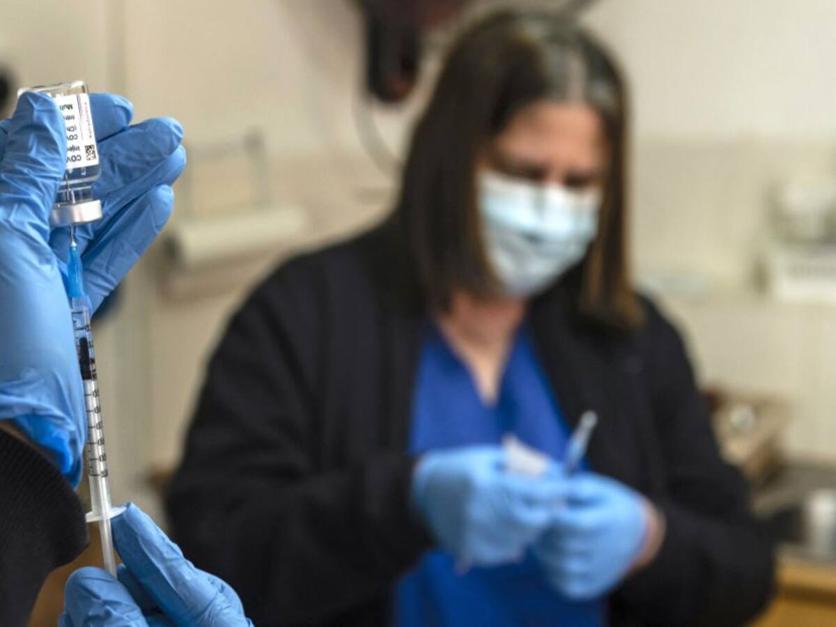 Comisión Europea denuncia a AstraZeneca ante la justicia debido a retrasos