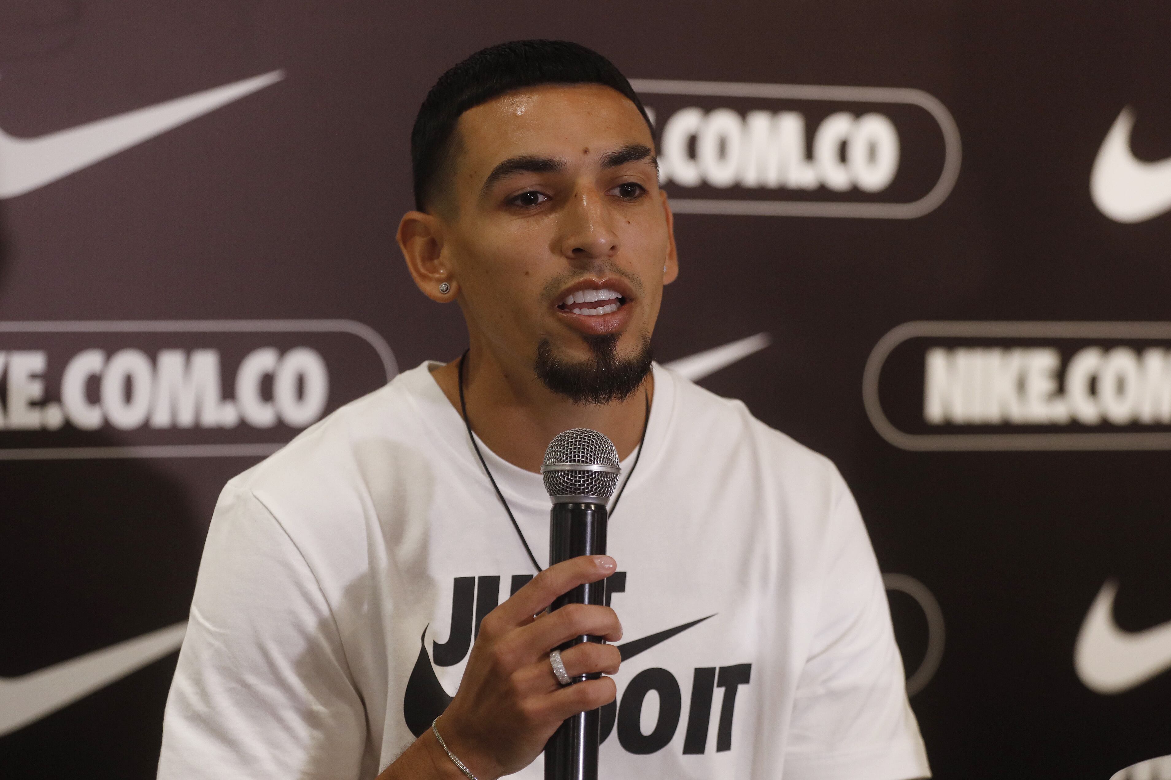 Daniel Muñoz rueda de prensa Nike /lEFE/ Luis Eduardo Noriega Arboleda