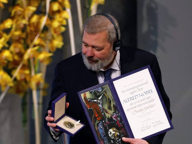 Por Ucrania periodista ruso vendió medalla de Nobel por USD 103,5 millones