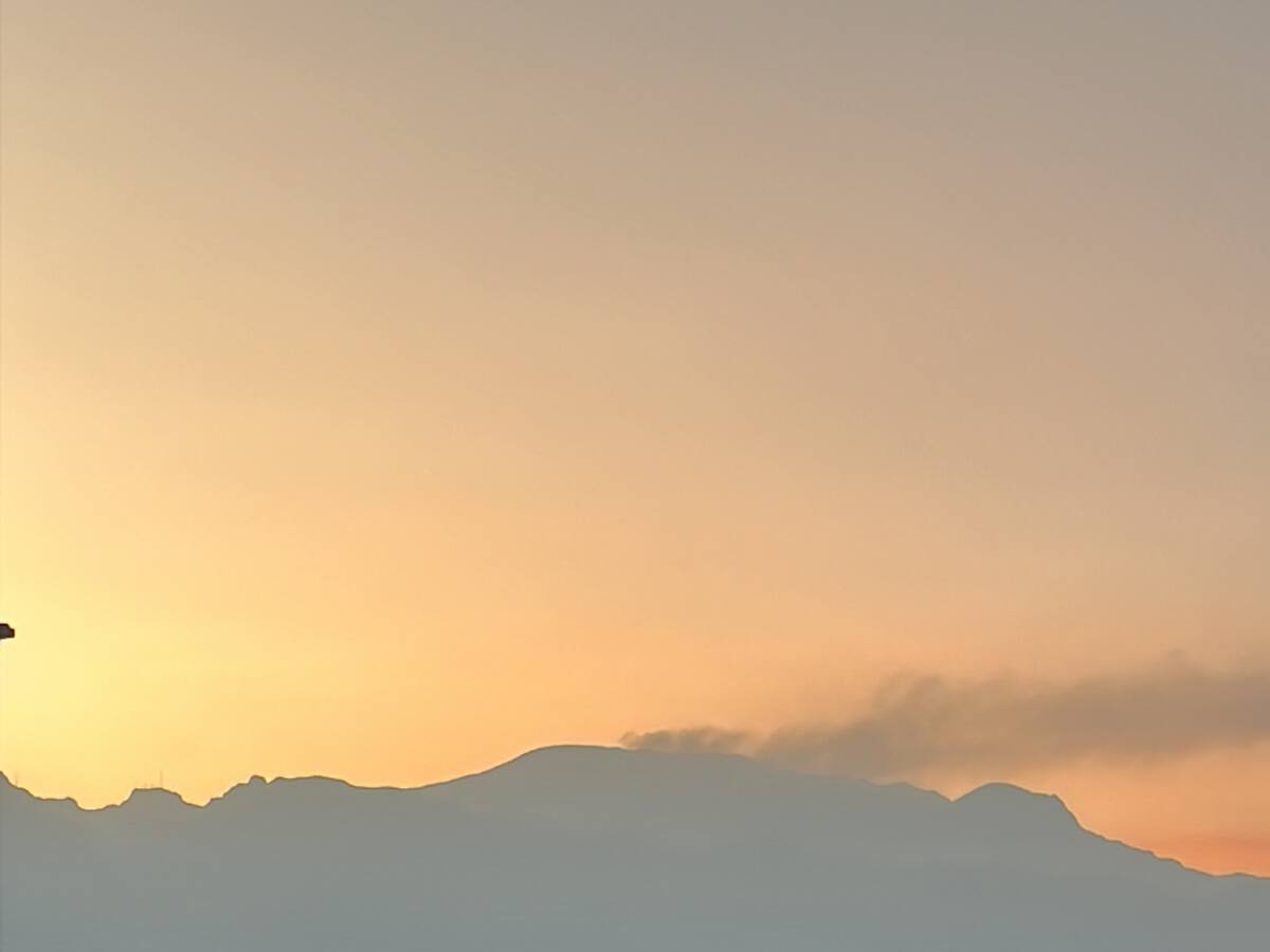 Nueva emisión de ceniza por el Volcán Nevado del Ruiz