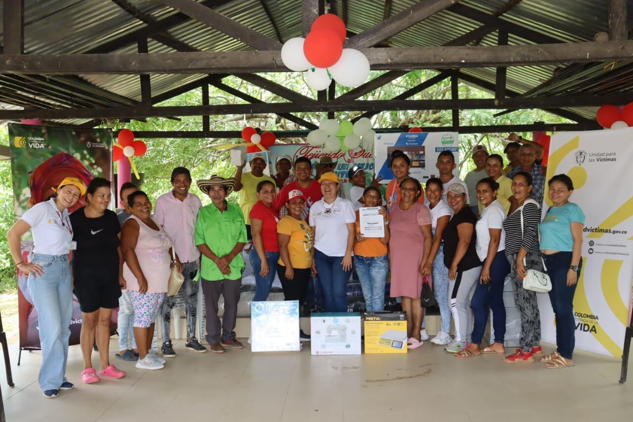 Víctimas de Pichilín,en Sucre, recibieron equipos e insumos para el campo por $500 millones