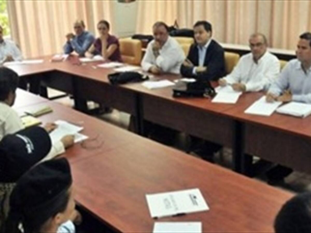 Gobierno insistirá a Farc en reanudar diálogos antes de fin de año