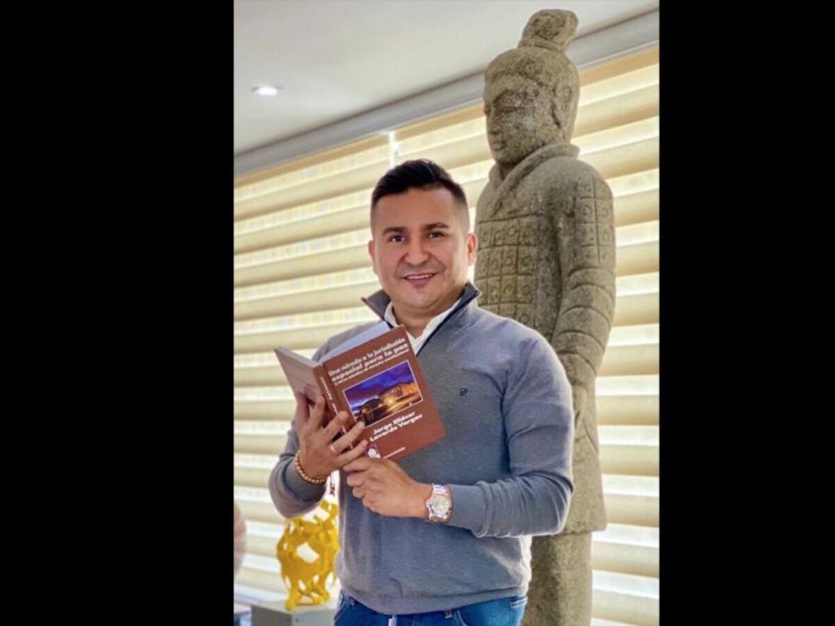 Jorge Eliécer Laverde presenta su libro 'Jurisdicción Especial Para la paz'