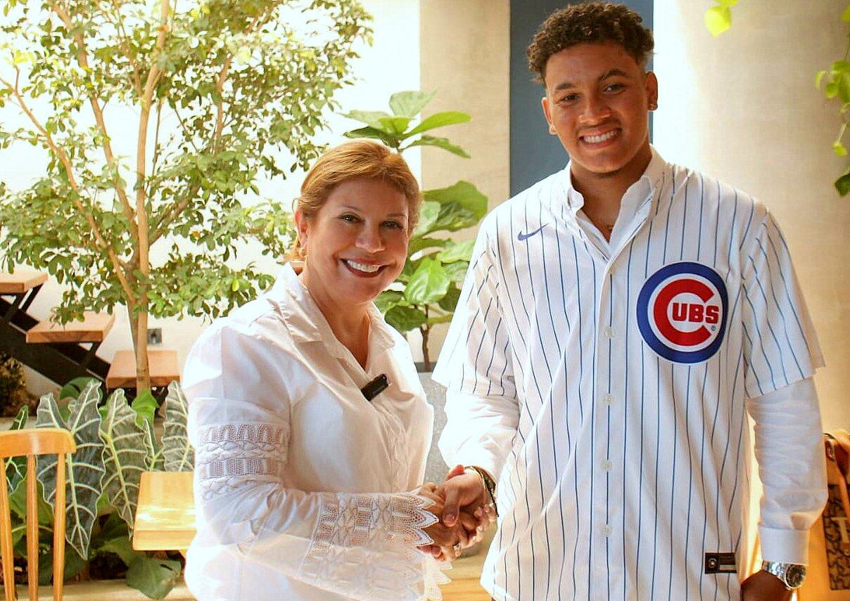 Claudia Espinosa respalda el talento de la ‘pelota caliente’ en Turbaco