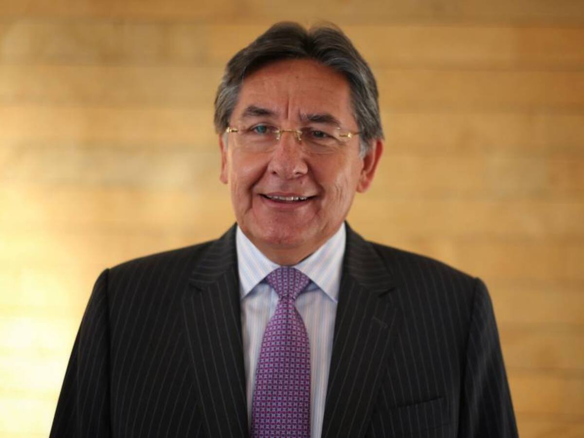 Exfiscal Martínez será denunciado por presunto tráfico de influencias