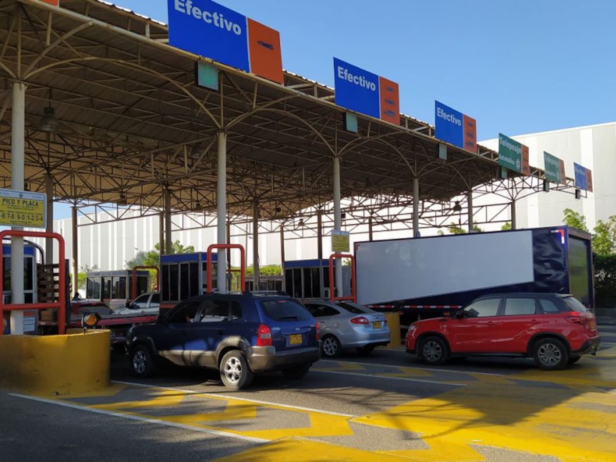No podemos atarnos a plazos fijos: camioneros en negociación de peajes