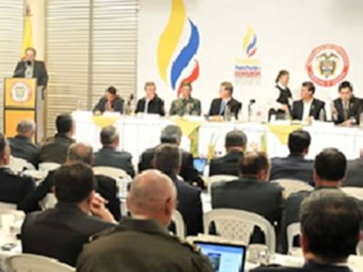 Las Farc perdieron 12 mil miembros, asegura el gobierno