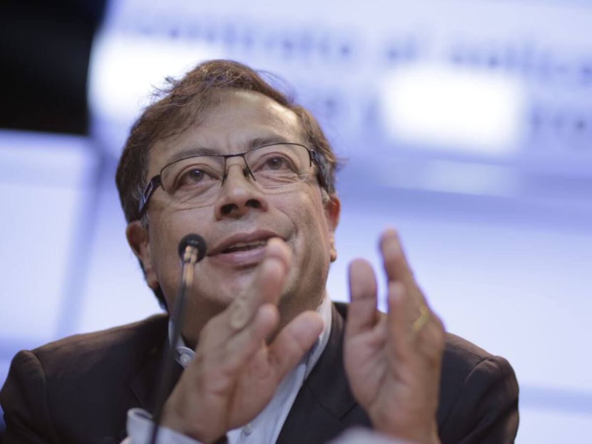 CNE no investigará a Gustavo Petro por acusaciones de Juan Guaidó